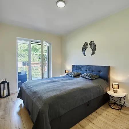 - Jachtowa * Свиноуйсьце