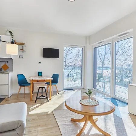 - Jachtowa Апартаменты Свиноуйсьце