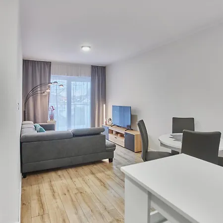 - Jachtowa * سفينويتشي