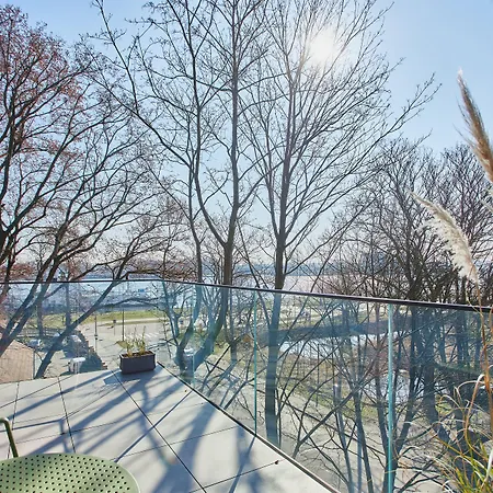 - Jachtowa شقة سفينويتشي